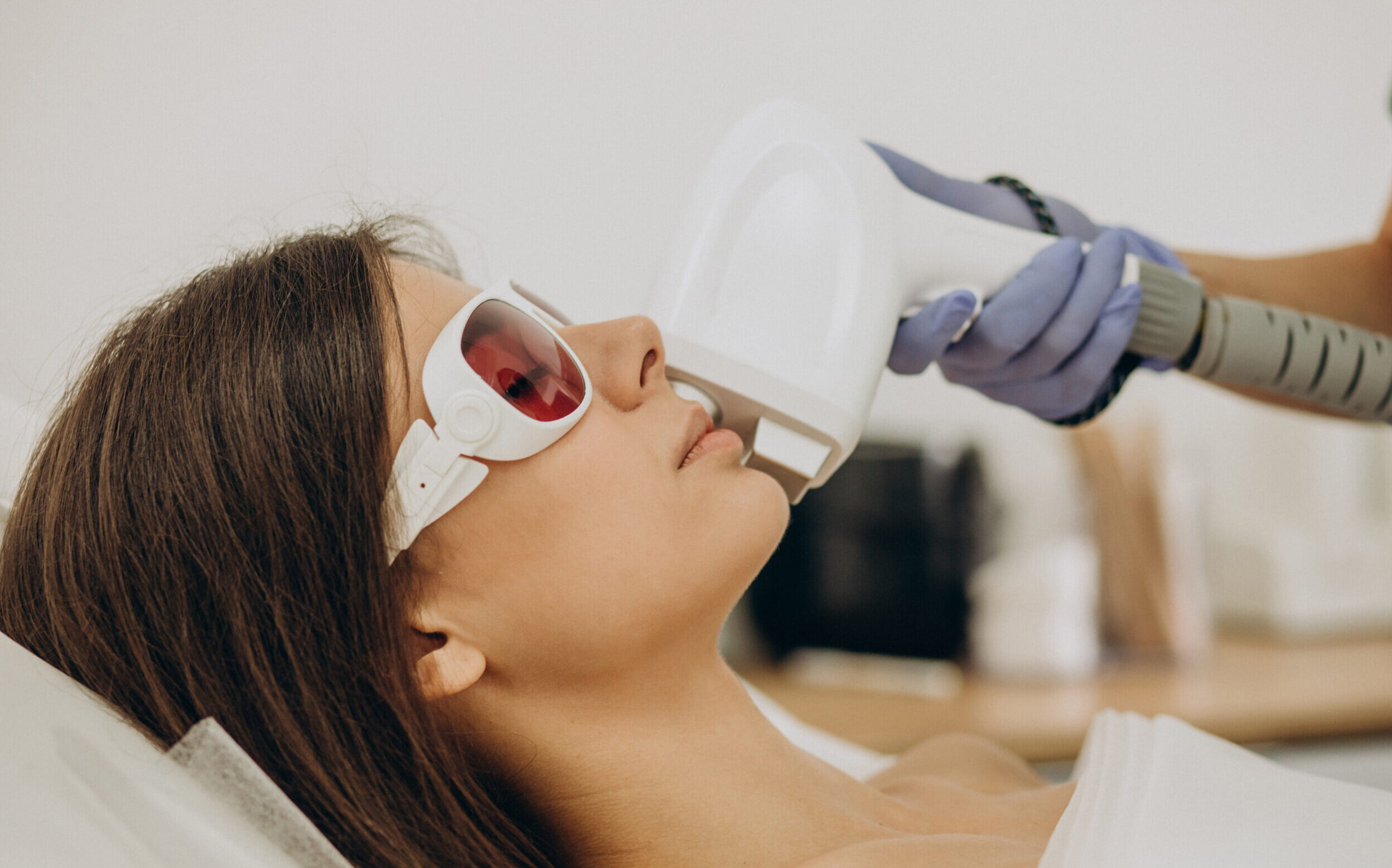 laser epilation hair removal therapy scaled e1726562571822